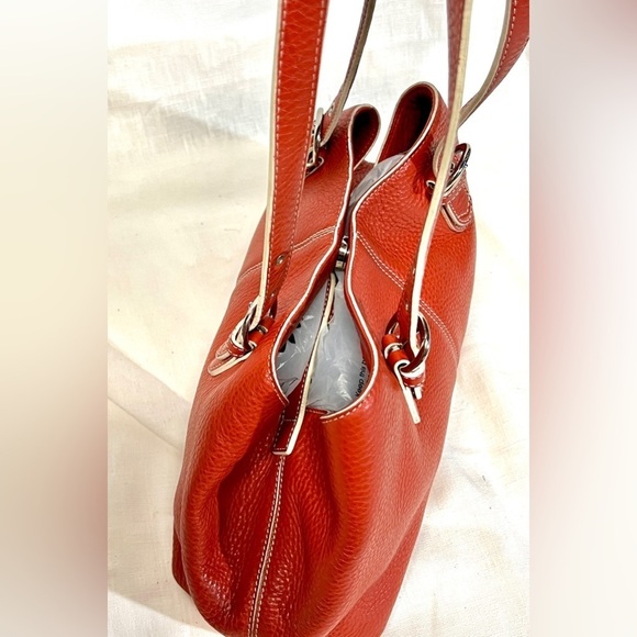 WILSONS LEATHER Pelle Studio orange pebble leather handbag. - Picture 7 of 12